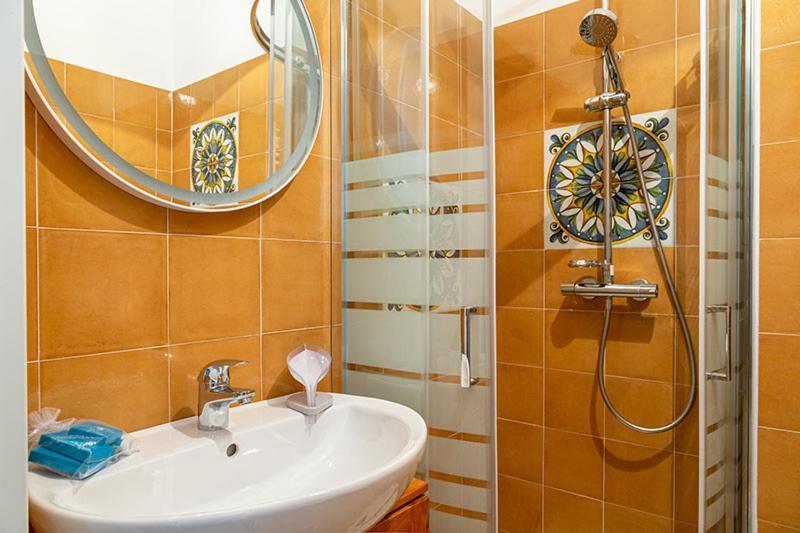 Ghe Sem Morazzone B&B Gazzada Экстерьер фото